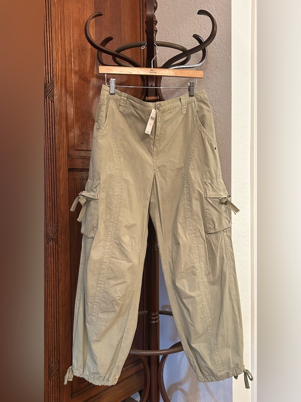 NWT Anthropologie Sage Green Lightweight Cargo Utility Pants Size 29